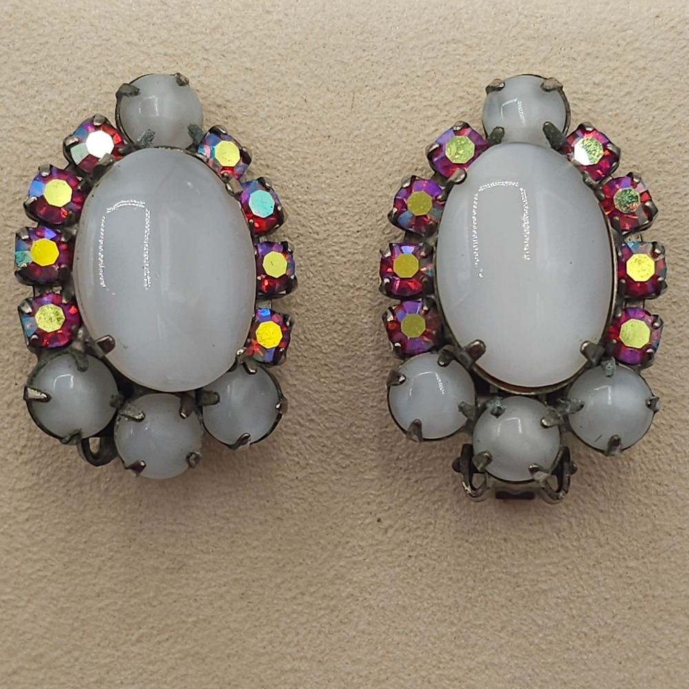 Vintage Clip On Earrings White Stone Glass Aurora Borealis Rhinestone Moonglow